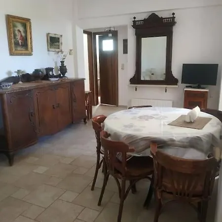 בית נופש Grandpa's House